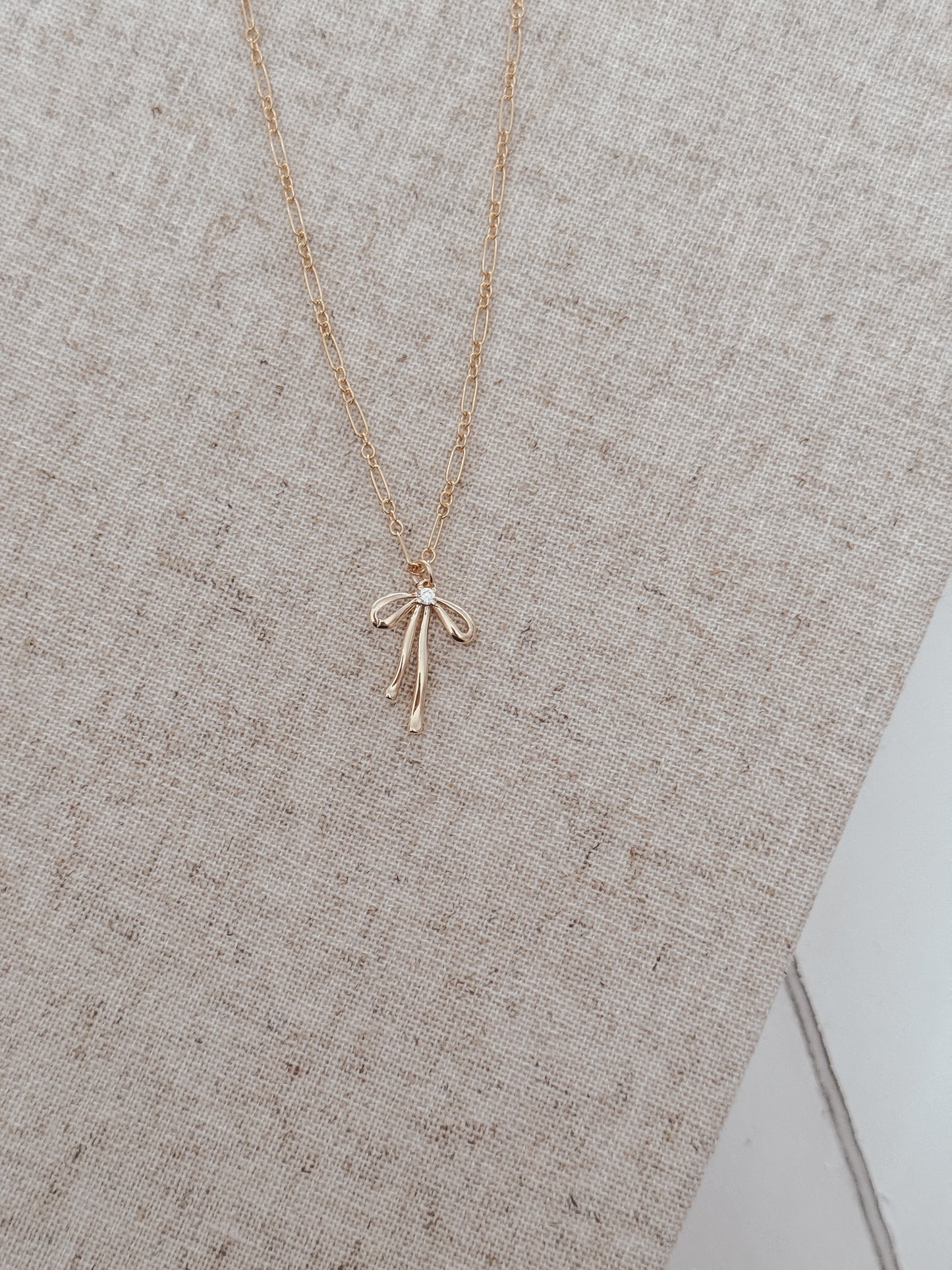 Bow Necklace