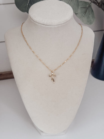 Bow Necklace