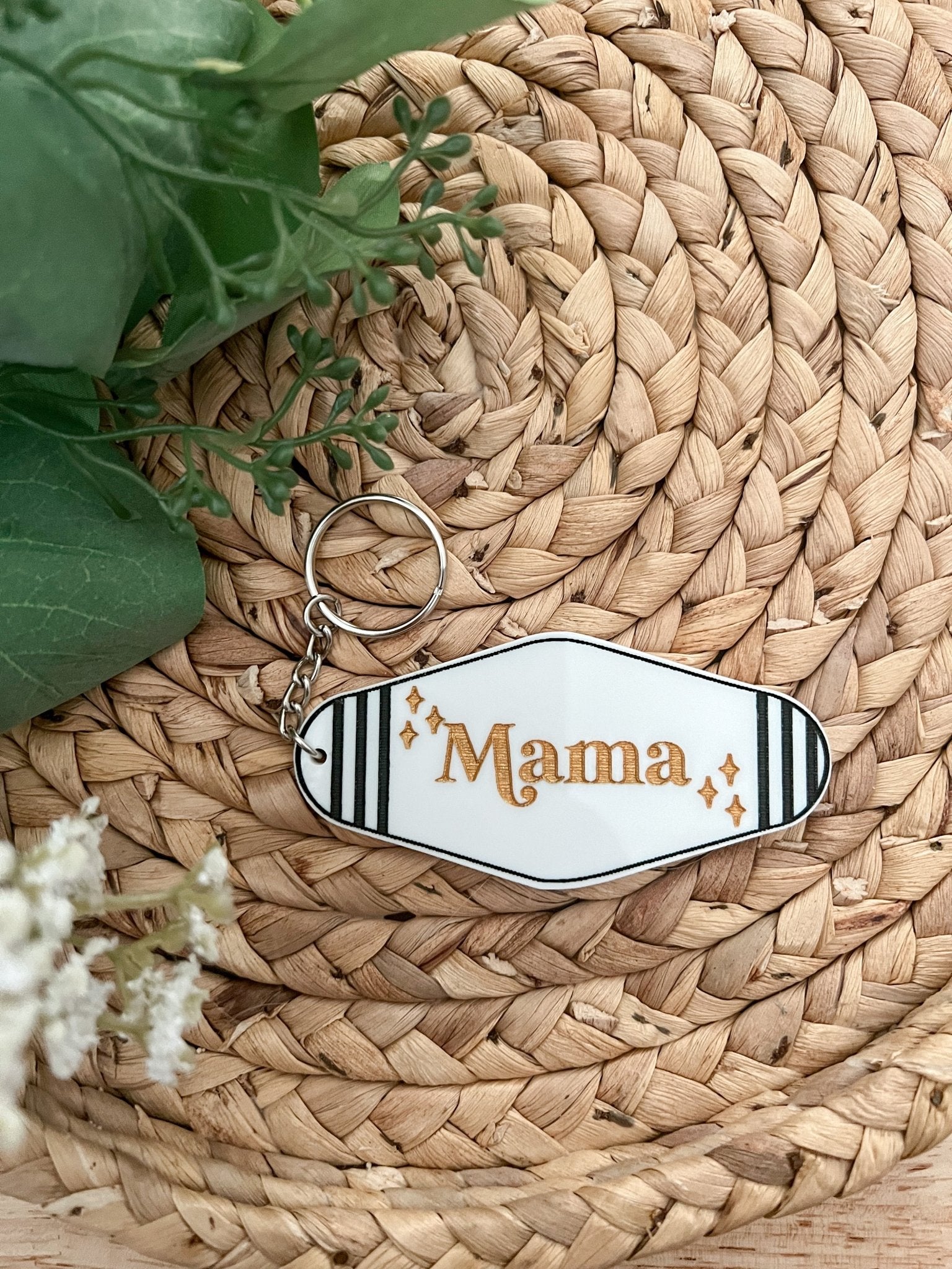 Mama Vintage Hotel Keychain - Emma K Designs